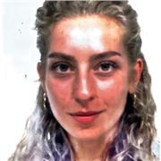 Flessibilità e passione sono ciò che mi caratterizza. Offro insegnamenti online per chiunque abbia bisogno!